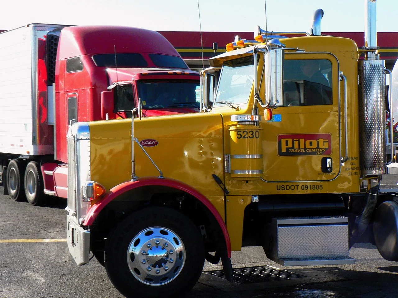 truck truck, transport, america. Who leads in moving right now for new owners