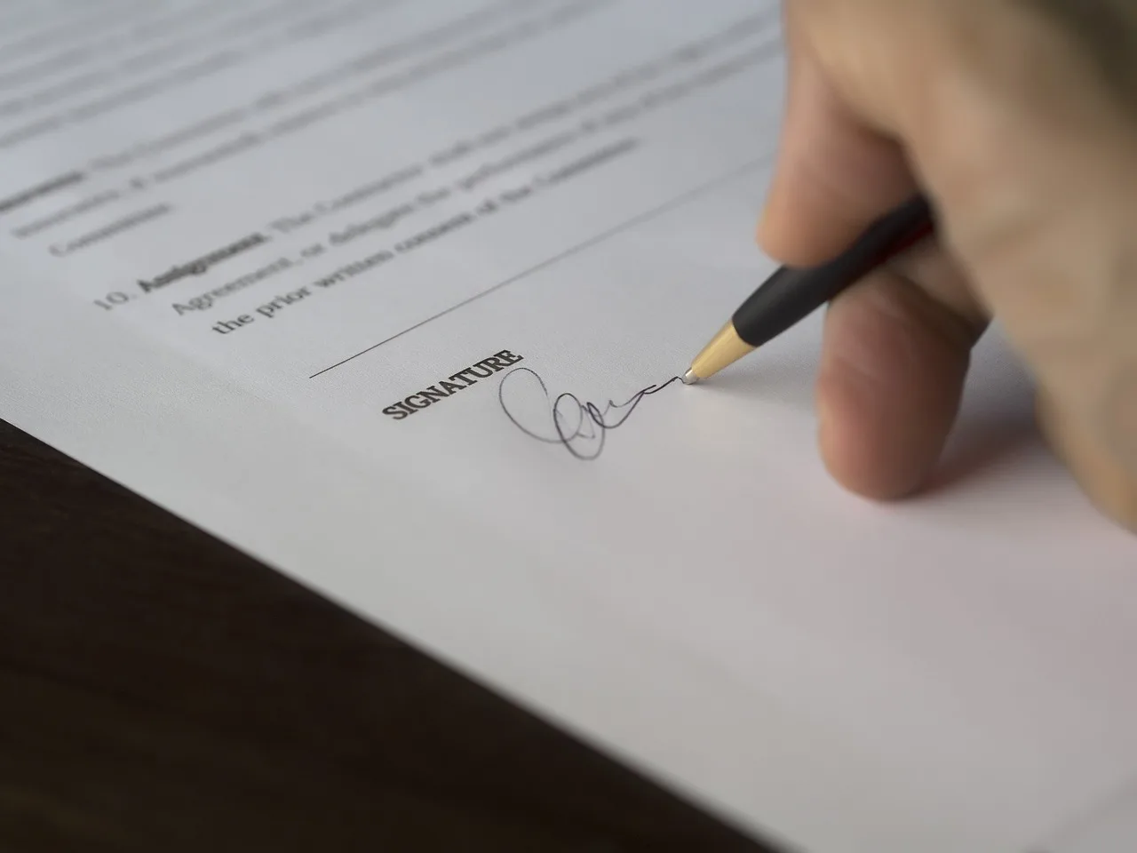 business, signature, contract, document, deal, paperwork, hand, ready, to write, ok, signature, signature, contract, contract, contract, contract, contract, deal, paperwork. Binding vs Non-Binding Moving Estimates: What US Customers Should Know