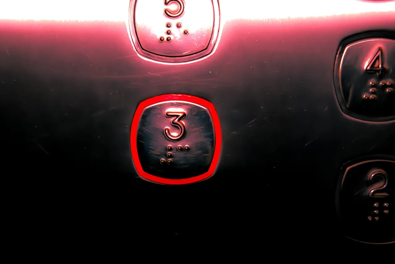 elevator, stud, shining, pay, metal, elevator, elevator, elevator, elevator, elevator. Moving company dispatch: elevator reservations, stacked days and day before calls