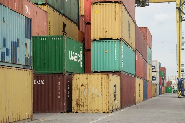 container, cargo, transport, industrial, metal. Covering a moving company: insurance types and typical premiums